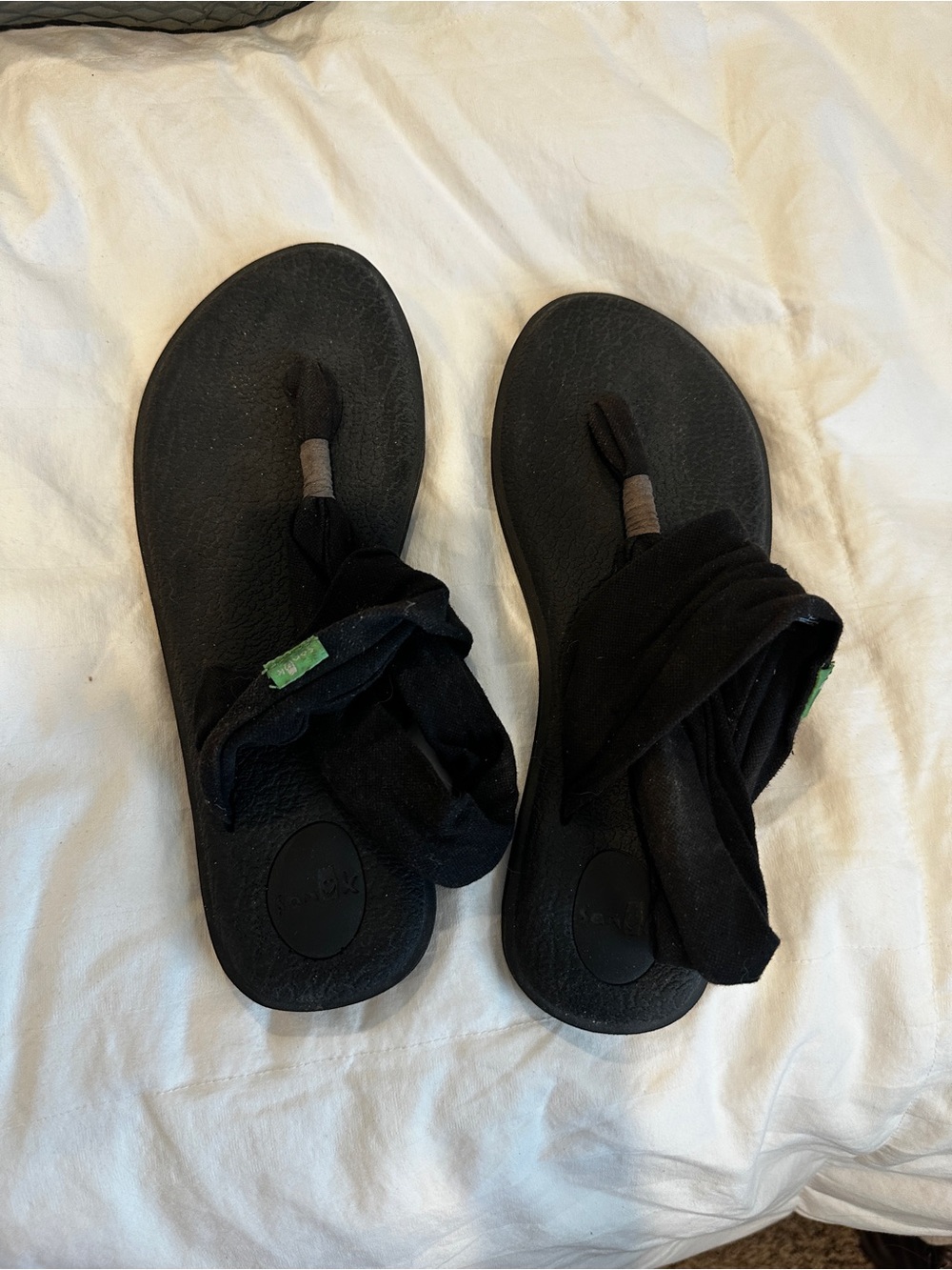 Sanuk Black Yoga mat Sandals - Picture 1 of 3